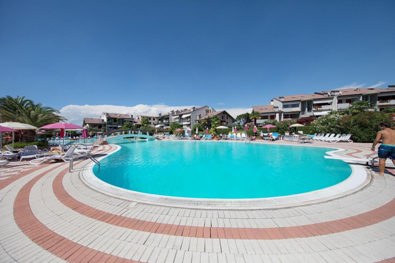 I Ciliegi 1-09 Con Piscina By Wonderful Italy Apartman Desenzano del Garda Kültér fotó