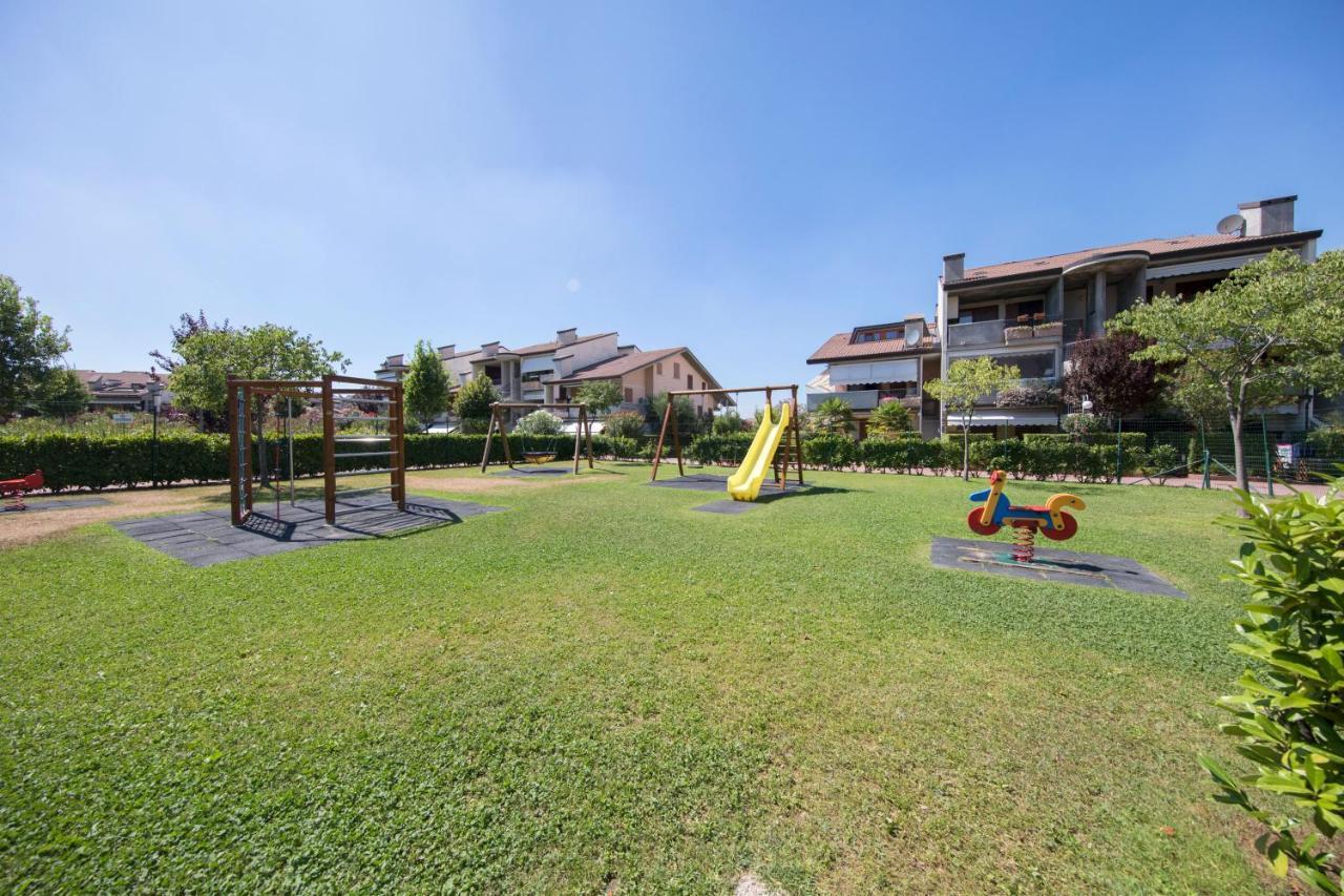 I Ciliegi 1-09 Con Piscina By Wonderful Italy Apartman Desenzano del Garda Kültér fotó